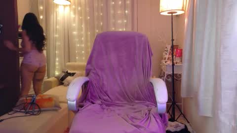 Anisahade online show from October 2025 03:10:02 PM