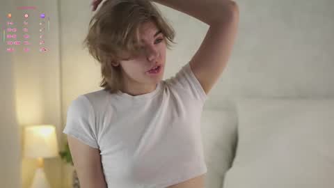 AnishaVivo online show from December 2025 12:47:01 PM