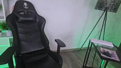 Anita online show from April 2026 08:50:01 PM