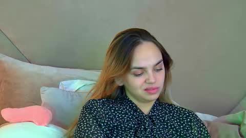 AnitaVenture online show from October 2025 04:38:02 PM