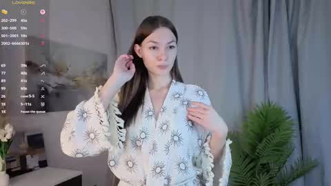 Anita online show from October 2025 04:07:02 PM