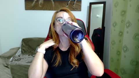 Snapshot of anitazarova chatting on January 2025 08:54:02 PM Anita Zarova online show from January 2025 08:54:02 PM