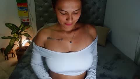 Snapshot of anithaxx chatting on February 2025 12:04:01 AM esmeralda online show from February 2025 12:04:01 AM