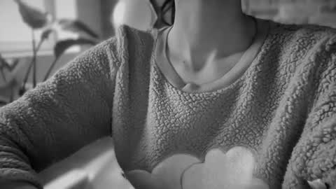 Anje online show from November 2025 12:42:01 PM