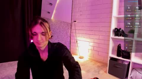 Snapshot of anjella_botton chatting on November 2025 06:17:01 PM Angel online show from November 2025 06:17:01 PM