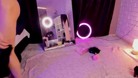 Snapshot of anjella_botton chatting on November 2025 06:34:01 PM Angel online show from November 2025 06:34:01 PM