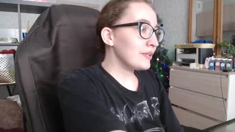 Snapshot of ankey_rayah chatting on January 2025 07:04:02 AM Nameless online show from January 2025 07:04:02 AM