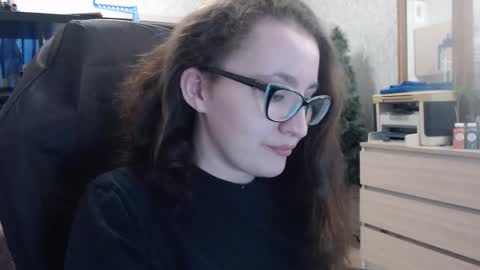 Snapshot of ankey_rayah chatting on February 2025 02:00:02 PM Nameless online show from February 2025 02:00:02 PM