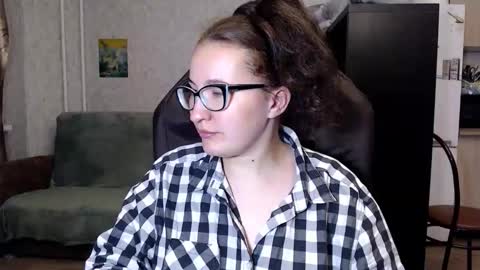 Snapshot of ankey_rayah chatting on September 2025 05:35:02 PM Nameless online show from September 2025 05:35:02 PM