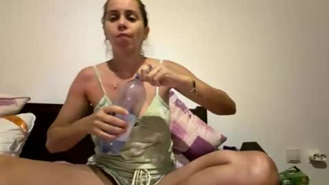 Snapshot of anna___25 chatting on July 2026 06:04:01 PM Anna online show from July 2026 06:04:01 PM