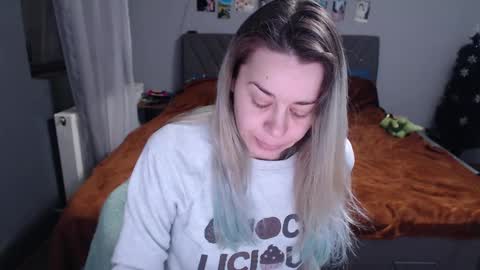 Snapshot of anna_ana chatting on January 2025 12:41:01 PM Anadirectgirl online show from January 2025 12:41:01 PM