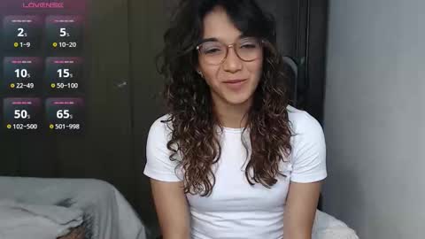 Anna online show from October 2025 03:35:02 PM