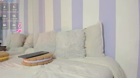 Ana Lucia online show from December 2025 04:07:01 AM