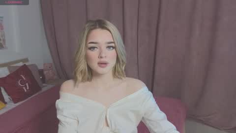 Snapshot of anna_nickol chatting on November 2025 09:21:01 AM Anna online show from November 2025 09:21:01 AM