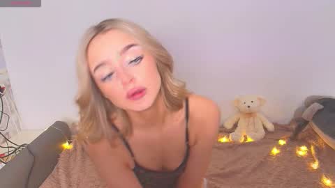 Snapshot of anna_nickol chatting on December 2025 01:20:02 PM Anna online show from December 2025 01:20:02 PM