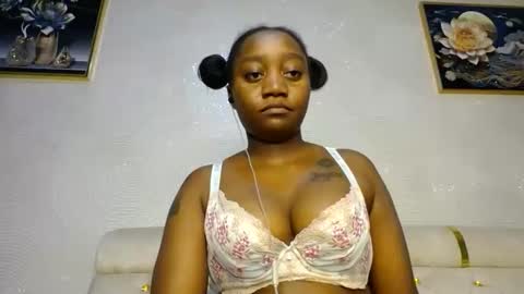 Annabel online show from February 2025 08:47:02 PM