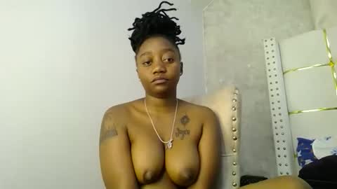 Annabel online show from October 2025 07:02:02 PM