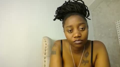 Annabel online show from October 2025 09:27:02 PM