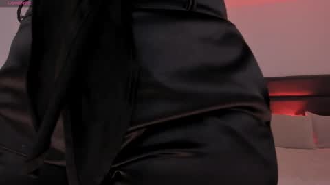 Anna Brooks  online show from December 2025 11:12:01 PM