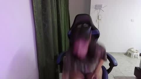 Snapshot of annacrow chatting on October 2025 02:55:02 AM Anna online show from October 2025 02:55:02 AM