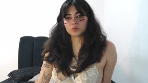Snapshot of annacrow chatting on June 2026 11:46:01 PM Anna online show from June 2026 11:46:01 PM