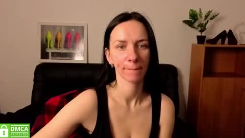 Snapshot of annakillian_kiss chatting on April 2026 05:47:01 AM Anna online show from April 2026 05:47:01 AM