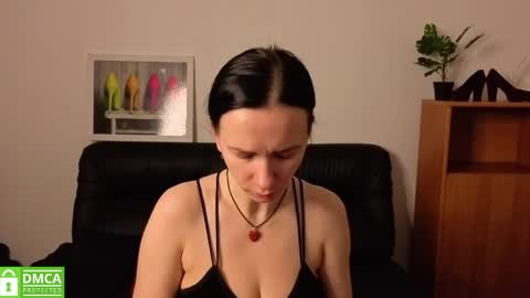 Snapshot of annakillian_kiss chatting on May 2026 05:35:02 AM Anna online show from May 2026 05:35:02 AM