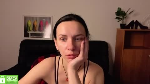 Snapshot of annakillian_kiss chatting on May 2026 05:25:02 AM Anna online show from May 2026 05:25:02 AM