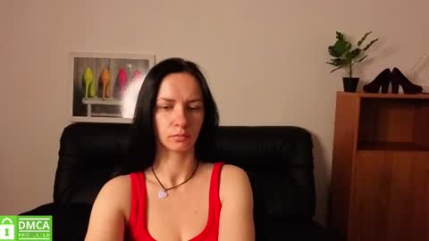 Snapshot of annakillian_kiss chatting on June 2026 05:38:02 AM Anna online show from June 2026 05:38:02 AM