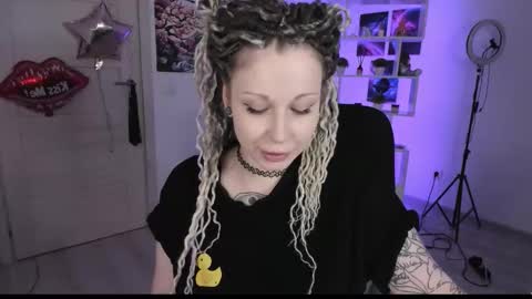 Anna online show from September 2025 04:11:01 PM