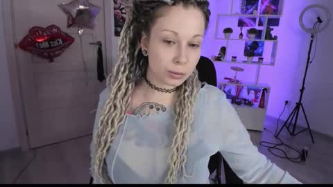 Anna online show from October 2025 05:55:02 PM