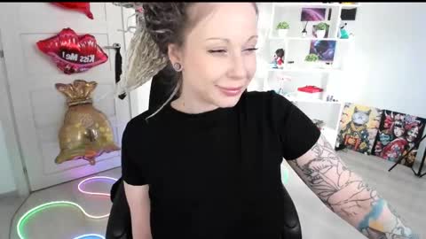 Anna online show from May 2026 04:01:02 PM