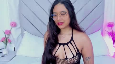 Snapshot of annaqueen_ chatting on January 2025 04:12:01 PM Anna online show from January 2025 04:12:01 PM