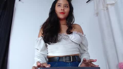 Snapshot of annaqueen_ chatting on March 2025 08:42:02 PM Anna online show from March 2025 08:42:02 PM