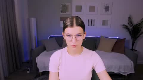 Im Anna online show from June 2026 04:24:02 AM