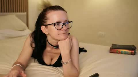 Snapshot of annav_ chatting on June 2026 05:29:02 PM Anna June online show from June 2026 05:29:02 PM