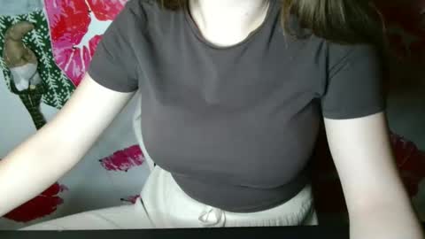 Bella online show from November 2025 07:08:02 PM