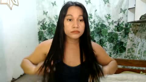 Snapshot of anne_hotaway chatting on July 2026 12:40:01 PM anne_hotaway online show from July 2026 12:40:01 PM