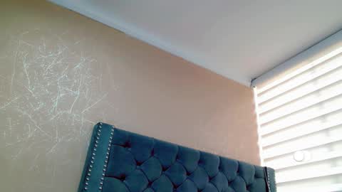       online show from February 2026 09:44:01 PM