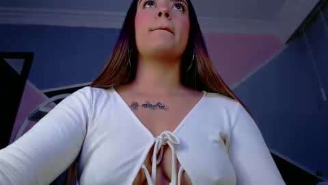 Snapshot of anne_lennon_ chatting on December 2024 08:07:02 PM Anne online show from December 2024 08:07:02 PM