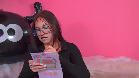 Snapshot of anneavery chatting on October 2025 07:16:01 AM Anne online show from October 2025 07:16:01 AM