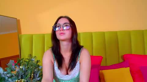 Snapshot of anneavery chatting on December 2025 07:16:02 AM Anne online show from December 2025 07:16:02 AM