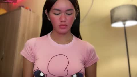 Snapshot of annedee_ chatting on December 2024 09:35:01 PM Kim online show from December 2024 09:35:01 PM