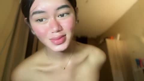 Snapshot of annedee_ chatting on December 2024 06:27:02 PM Kim online show from December 2024 06:27:02 PM