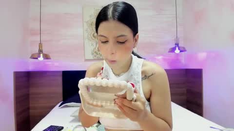 Anne online show from September 2025 03:06:02 AM