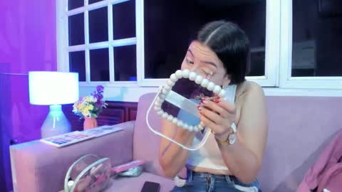 Anne online show from November 2025 03:06:01 AM