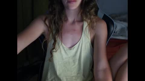 Snapshot of anneeeee8 chatting on January 2025 12:22:02 AM Anne online show from January 2025 12:22:02 AM