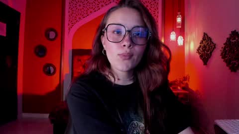 Anne  online show from December 2024 11:35:02 PM