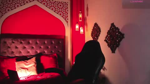 Anne  online show from March 2025 08:07:02 PM