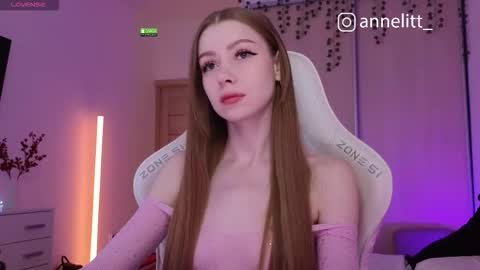 annelitt online show from December 2025 08:14:01 PM